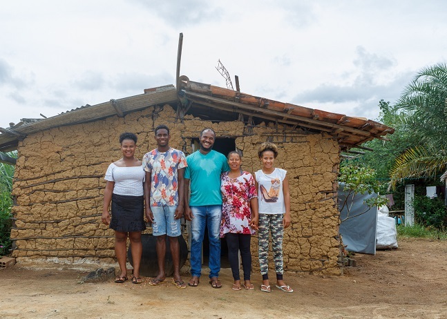 Primeira casa construída no sítio